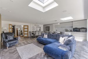 Photo 17- click for photo gallery